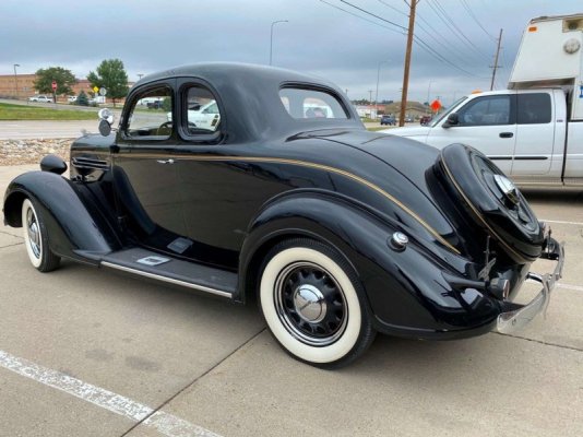 1936 Plymouth DeLuxe Business Coupe (1).jpg