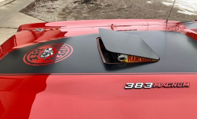 00 '71 Dodge Charger 383 Super Bee (5).jpg