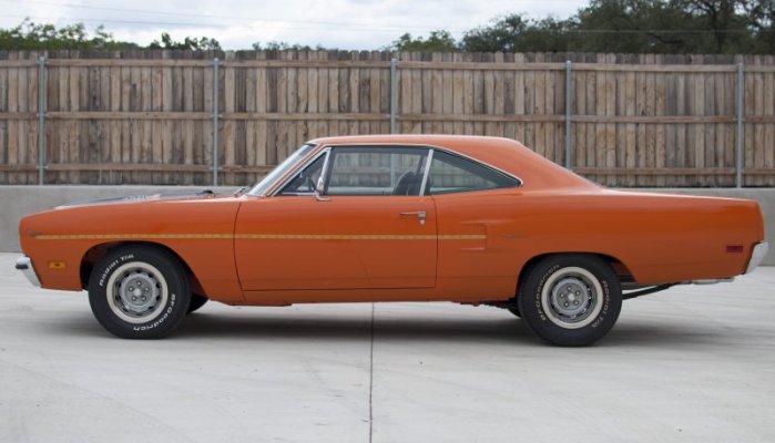 '70 Plymouth road runner 440+6 (3).jpg