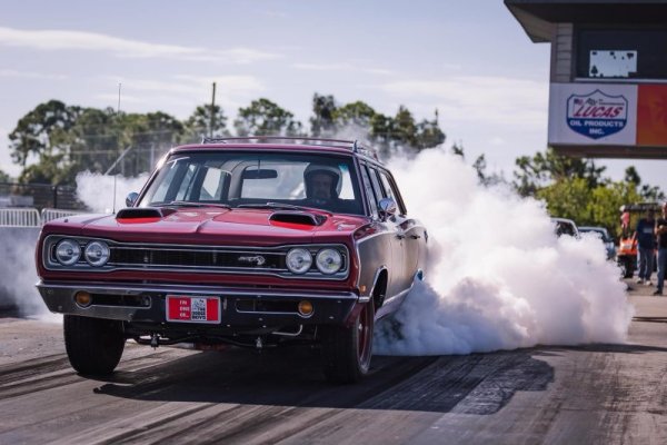 00 '69 Dodge Coronet Hell Wagon (1).jpg