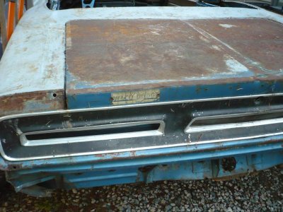 trunk lid.jpg trunk lid.jpg