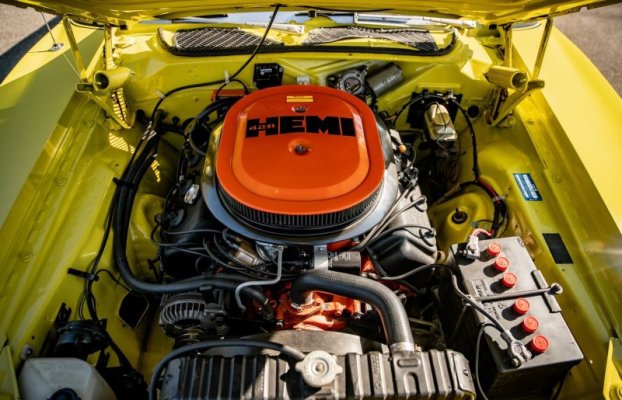 Dodge Citron Yella '71 Hemi Charger Super Bee (3).jpg