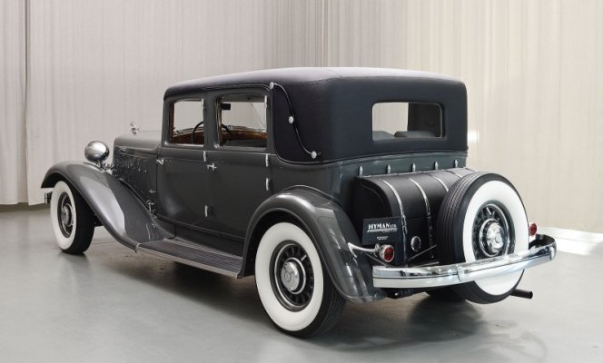 1933 Chrysler CL Imperial Sedan (2).jpg