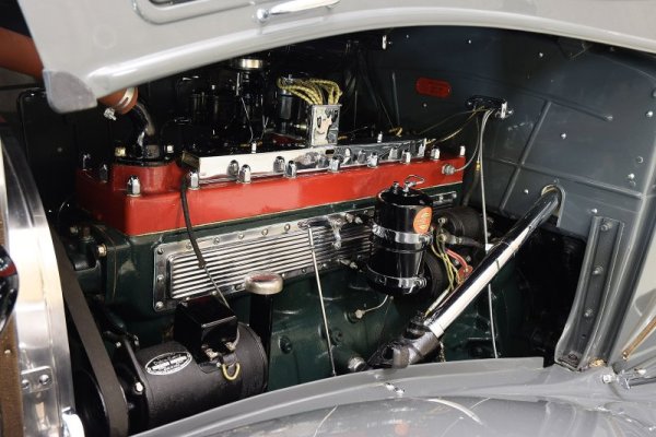 1933 Chrysler CL Imperial Sedan (8).jpg