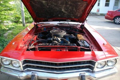under hood.jpg under hood.jpg