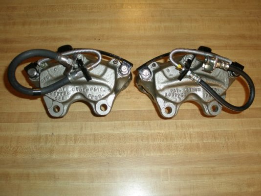 REBUILT BENDIX CALIPERS 007 (Small).JPG