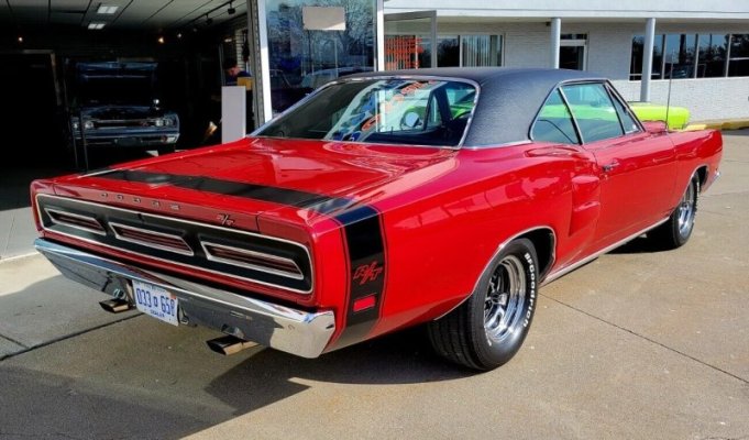 '69 Dodge Coronet RT (4).jpg