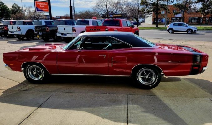 '69 Dodge Coronet RT (2).jpg