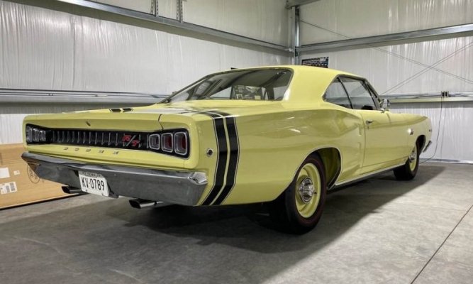 '68 Dodge Hemi Coronet RT (2).jpg