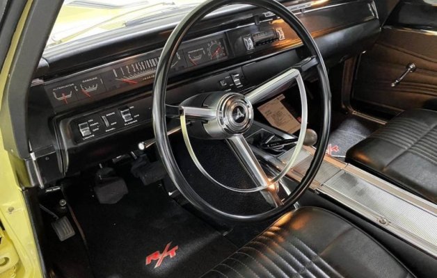 '68 Dodge Hemi Coronet RT (6).jpg