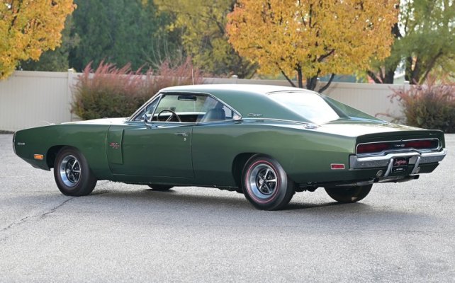 '70 Dodge Hemi Charger RT (2).jpg