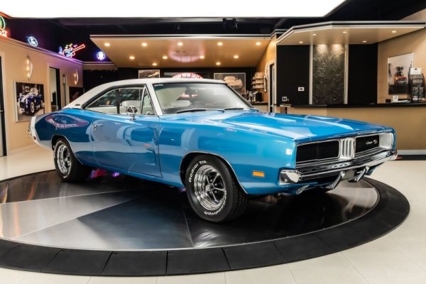 '69 Dodge Charger RT 1c.jpg