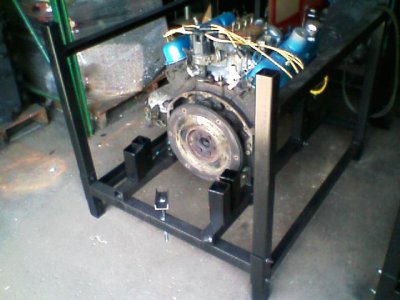 engine stand 2.jpg