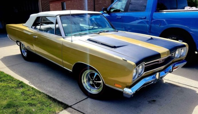 '69 Plymouth GTX Convertible Y4 gold 1.jpg