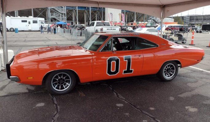 559c '69 Dodge Charger.jpg