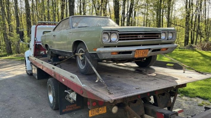 '69 Plymouth Hemi GTX (1).jpg