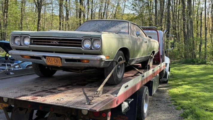 '69 Plymouth Hemi GTX (2).jpg