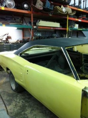 Top Trim on.jpg Top Trim on.jpg