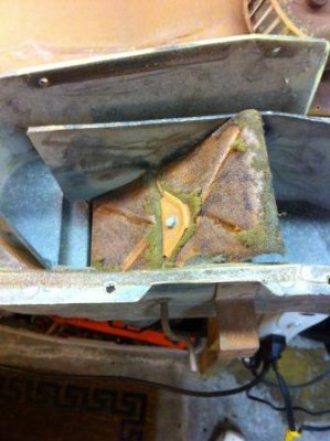 Heater Vent Gate Before.jpg Heater Vent Gate Before.jpg