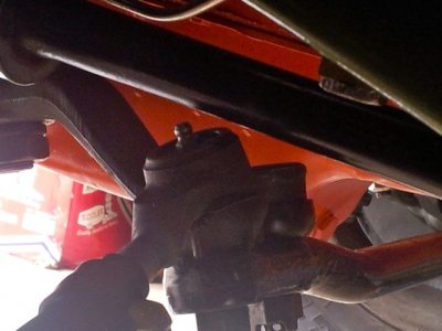 Tie rod clearance 2.jpg Tie rod clearance 2.jpg