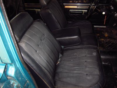 69 bench seat 002.JPG