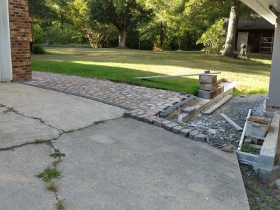 sm_walkwaynew.jpg sm_walkwaynew.jpg