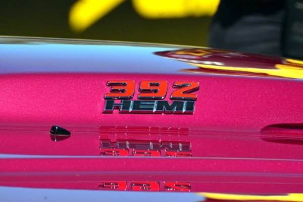 mopar-muscle-2017-nhra-gatornationals-late-model-drag-pak-32.jpg