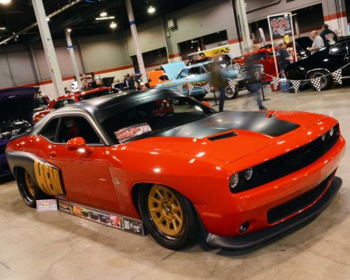 mopar-muscle-MCACN-2016-group-two-challenger-cdc.jpg