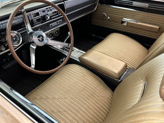 '67 Dodge Hemi Coronet RT (4).jpg