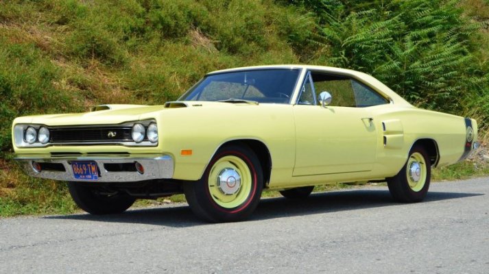'69 Dodge Hemi Super Bee.jpg