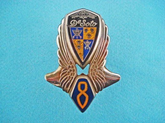 1931 DeSoto 8 emblem.JPG