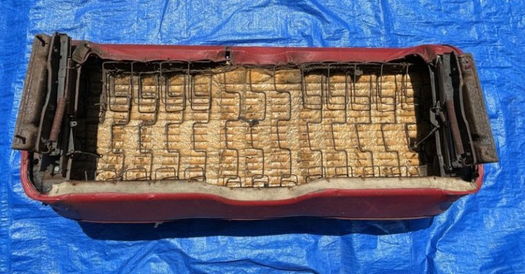 B-body_benchseat-65-b.JPG B-body_benchseat-65-b.JPG