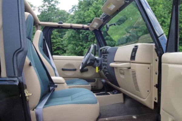 2000_jeep_wrangler_dsc06854-19946.jpg