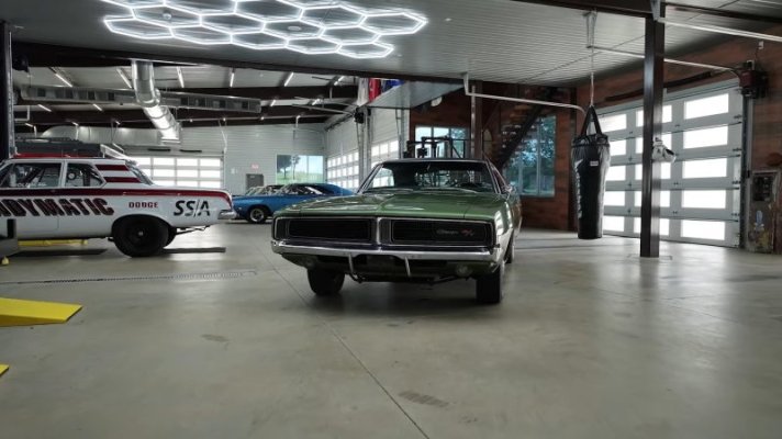car-nut-level-mopar-survivor-1969-charger-r-t-owner-recorded-everything-even-fuel-stops_6.jpg