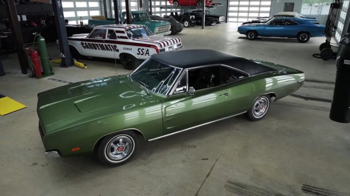 car-nut-level-mopar-survivor-1969-charger-r-t-owner-recorded-everything-even-fuel-stops_2.jpg
