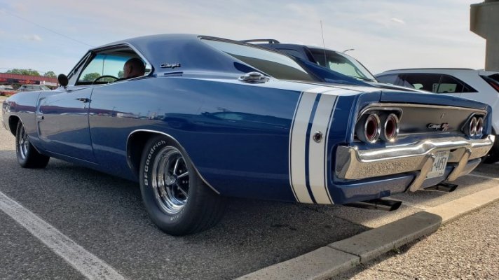'68 Dodge Hemi Charger RT 2.jpg