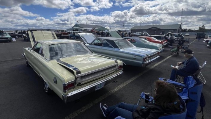 '67 Plymouth Belvedere GTX pair (2).jpg