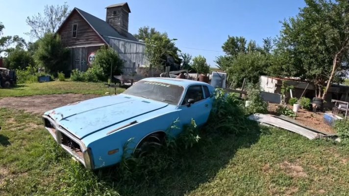 1973-charger-se-california-car-with-a-rare-option-sits-in-nebraska-awaiting-a-rescuer-238053_1.jpg