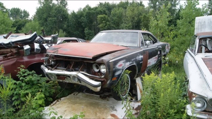 muscle-car-junkyard-hidden-in-michigan-is-packed-with-golden-era-mopars_9.jpg