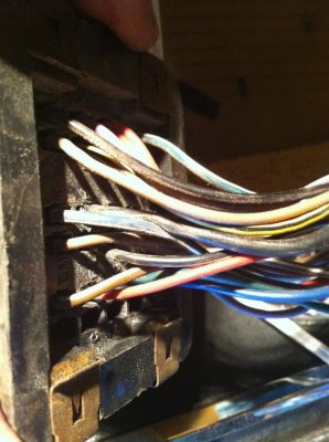 charger wiring 006.jpg