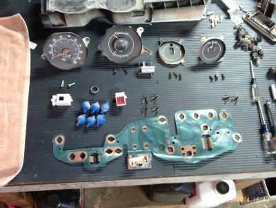 76 Cluster disassembled.jpg