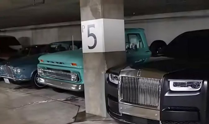 la_car_lot-1024x640.jpg