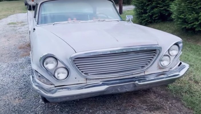 man-buys-unrestored-1961-chrysler-newport-finds-rare-feature-inside-the-cabin_1.jpg