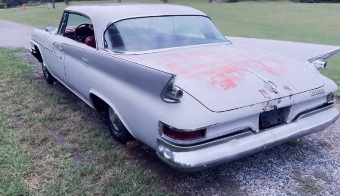 man-buys-unrestored-1961-chrysler-newport-finds-rare-feature-inside-the-cabin_3.jpg
