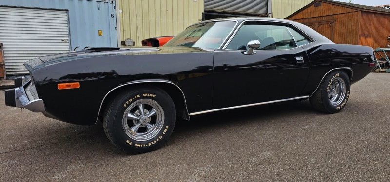 this-unrestored-1973-cuda-has-just-one-flaw-otherwise-a-dream-car_28.jpg