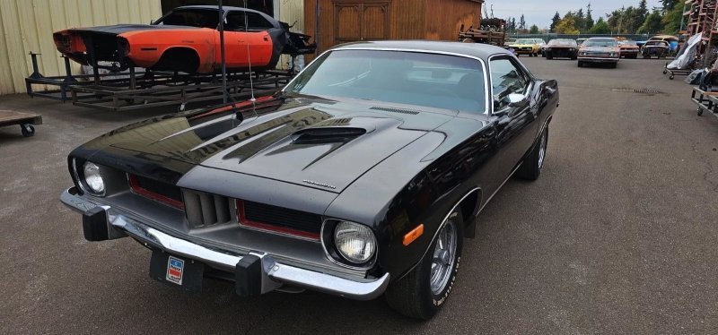 this-unrestored-1973-cuda-has-just-one-flaw-otherwise-a-dream-car_19.jpg