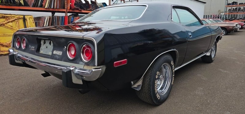 this-unrestored-1973-cuda-has-just-one-flaw-otherwise-a-dream-car-241538_1.jpg