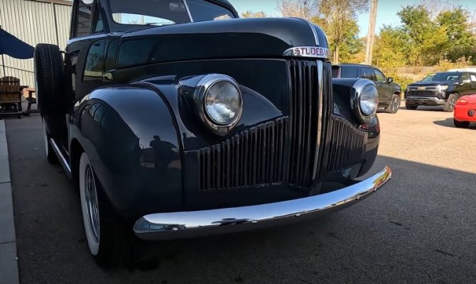this-1946-studebaker-m5-is-the-quirkiest-pickup-truck-you-ll-see-today_2.jpg
