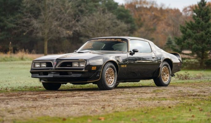 5-of-the-greatest-iteratios-of-pontiac-s-legendary-firebird_16.jpg