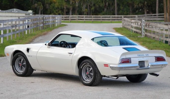 5-of-the-greatest-iteratios-of-pontiac-s-legendary-firebird_13.jpg